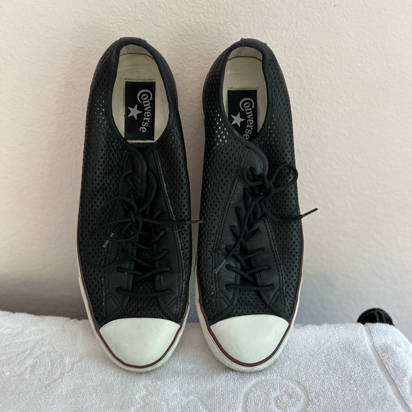 Converse Blk All Star Chuck Taylor Perforated
Leather Low Top Sneakers Size 10.5 - Picture 1 of 12